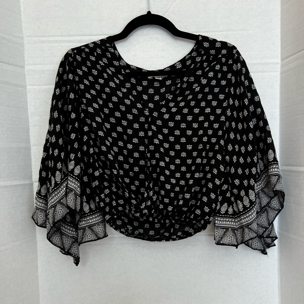 Crop flowy top